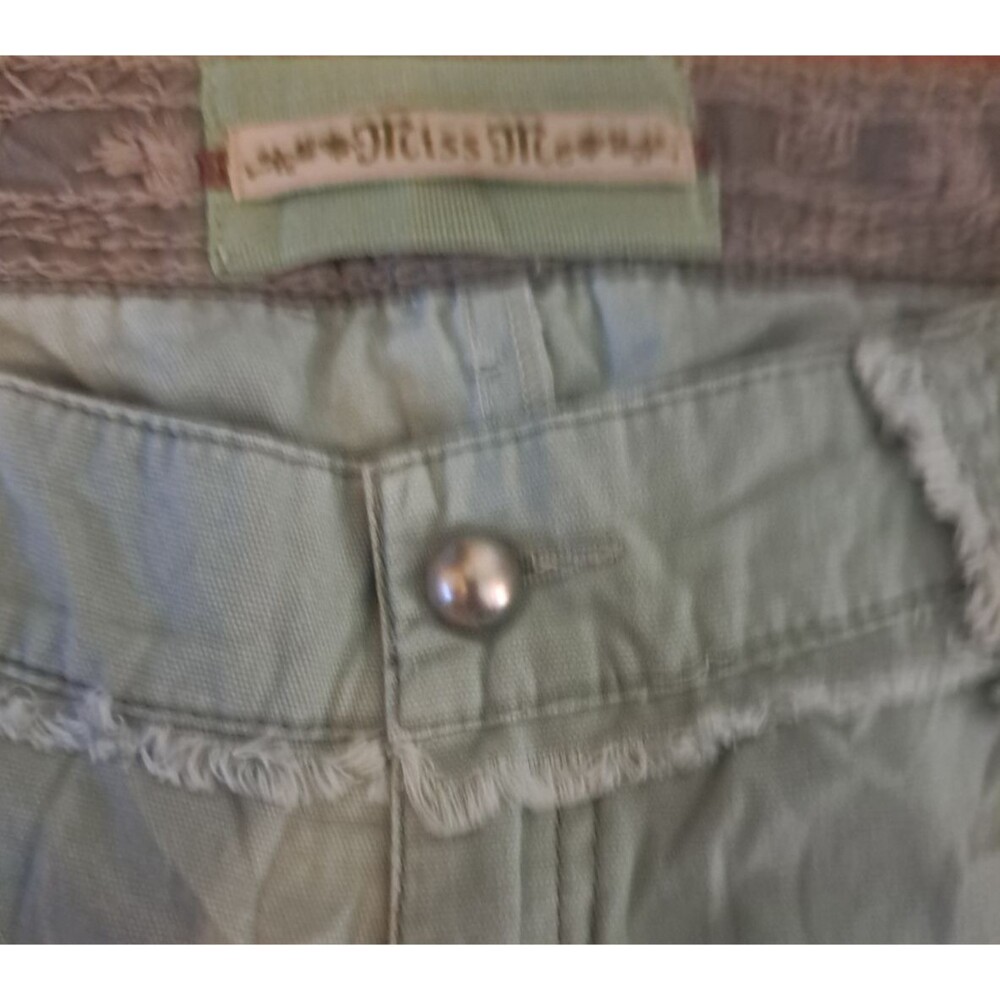 Embroidered Wide-Leg Crop Pants - Sage Green - Picture 4 of 8